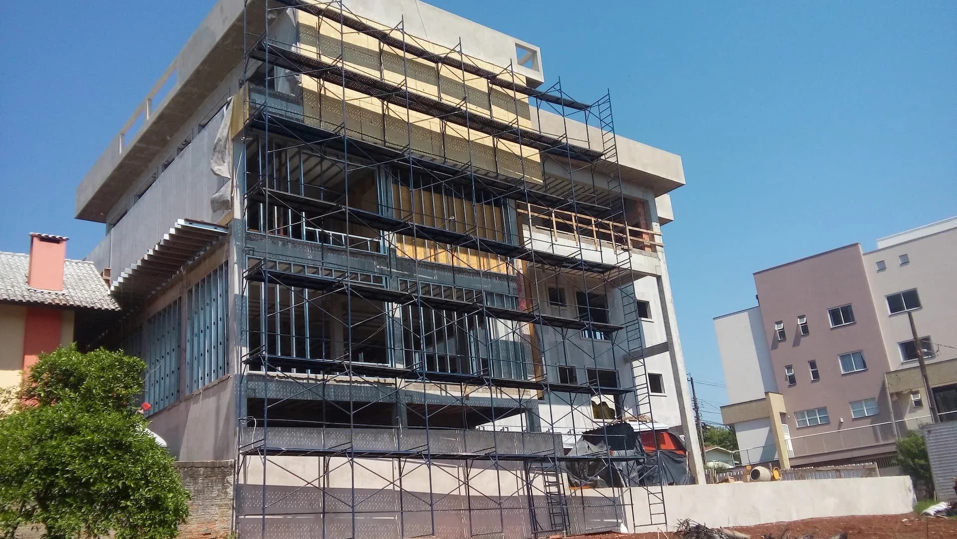 Edifício de Steel Frame — imagem 20 de 25